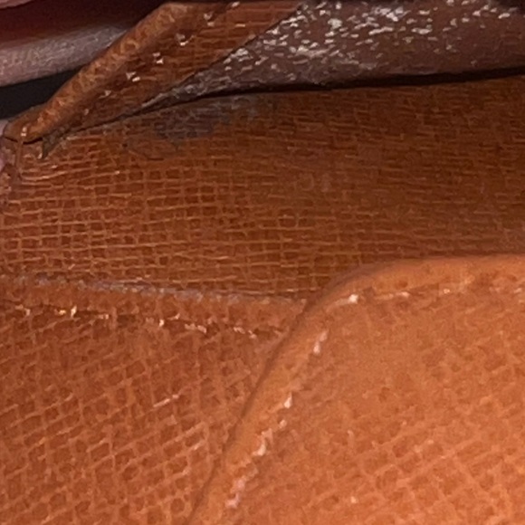 Louis Vuitton Monogram Bifold Wallet - Picture 7 of 7